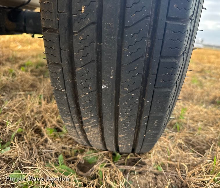 image for item EU6365 2023 Unverferth Seedrunner 2755 seed tender