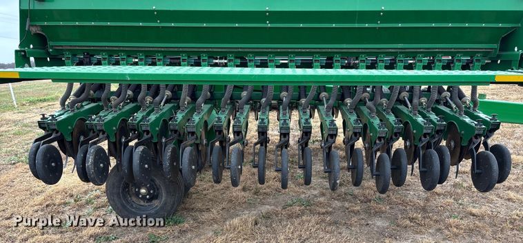 image for item EU6366 2008 Great Plains 2S-2600 HD grain drill