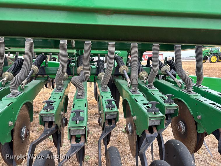 image for item EU6366 2008 Great Plains 2S-2600 HD grain drill
