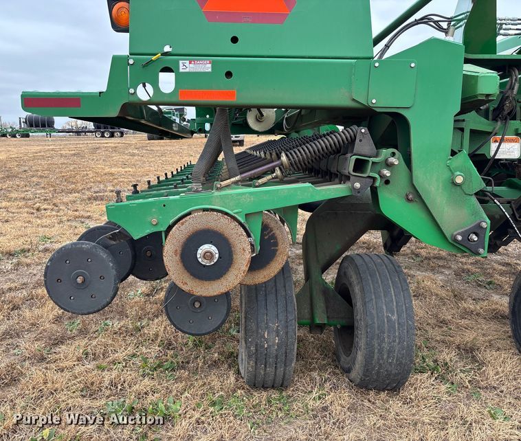 image for item EU6366 2008 Great Plains 2S-2600 HD grain drill