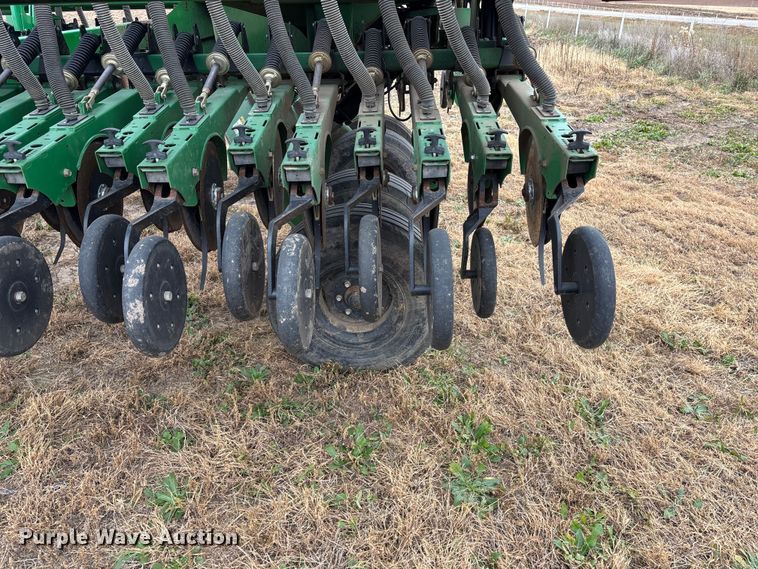 image for item EU6366 2008 Great Plains 2S-2600 HD grain drill