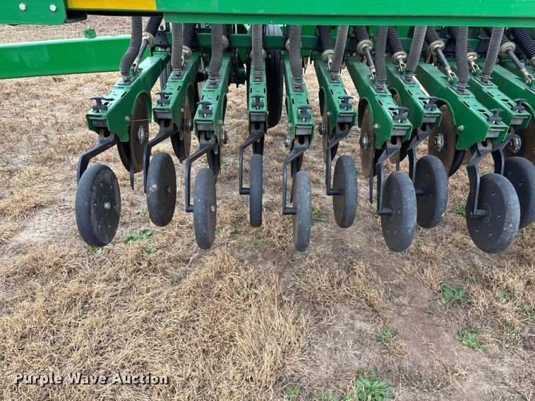 image for item EU6366 2008 Great Plains 2S-2600 HD grain drill