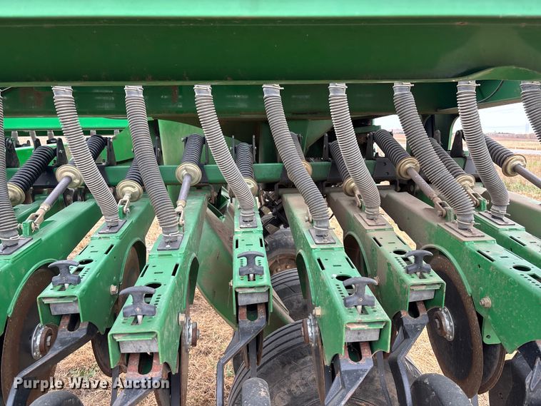 image for item EU6366 2008 Great Plains 2S-2600 HD grain drill