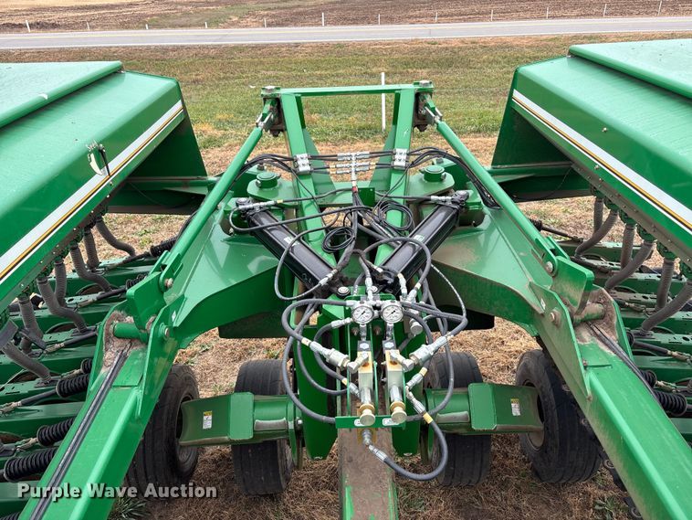 image for item EU6366 2008 Great Plains 2S-2600 HD grain drill