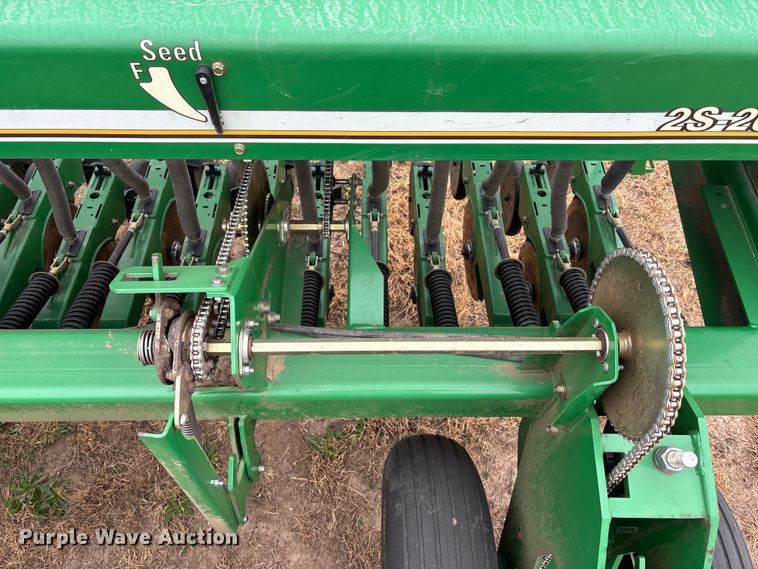 image for item EU6366 2008 Great Plains 2S-2600 HD grain drill