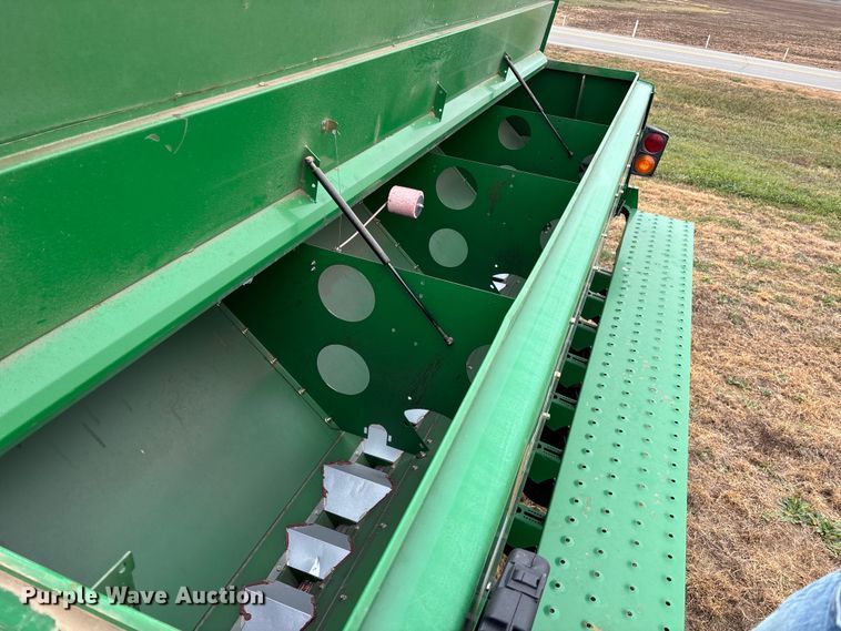 image for item EU6366 2008 Great Plains 2S-2600 HD grain drill