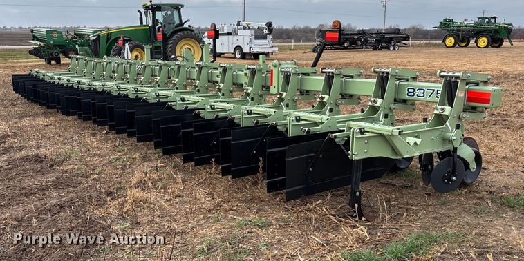 image for item EU6368 Orthman Unverferth 8375 row crop cultivator