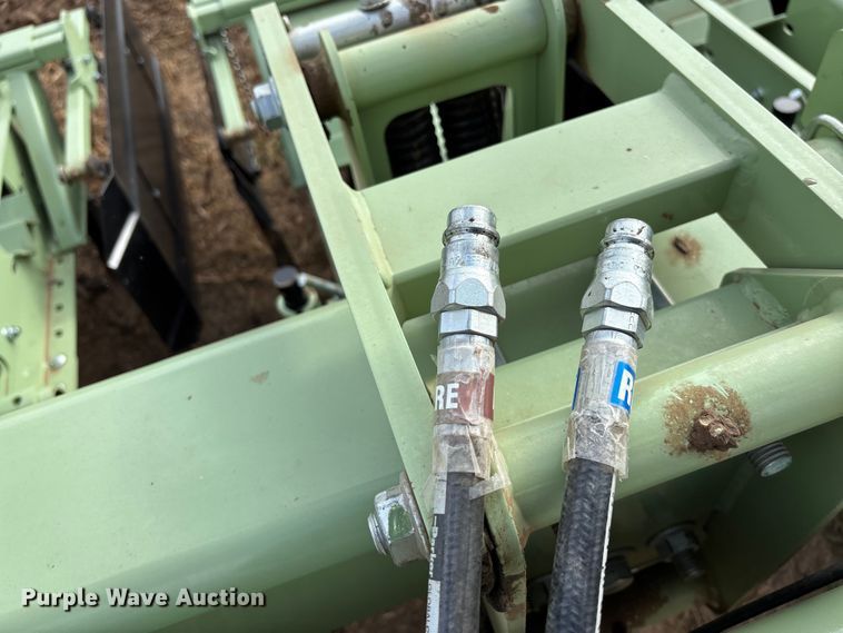 image for item EU6368 Orthman Unverferth 8375 row crop cultivator