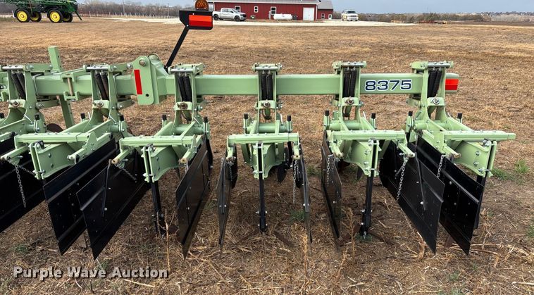 image for item EU6368 Orthman Unverferth 8375 row crop cultivator