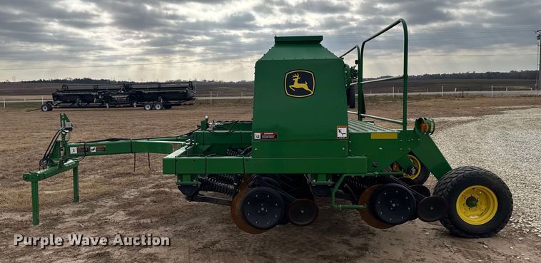 image for item EU6369 2010 John Deere 1590 grain drill