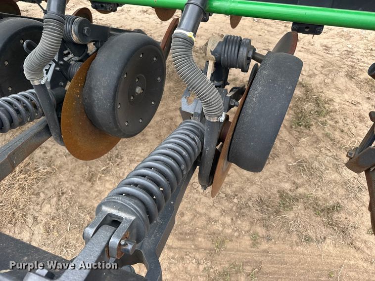 image for item EU6369 2010 John Deere 1590 grain drill