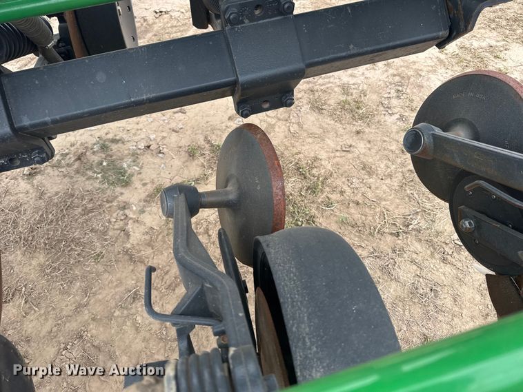 image for item EU6369 2010 John Deere 1590 grain drill
