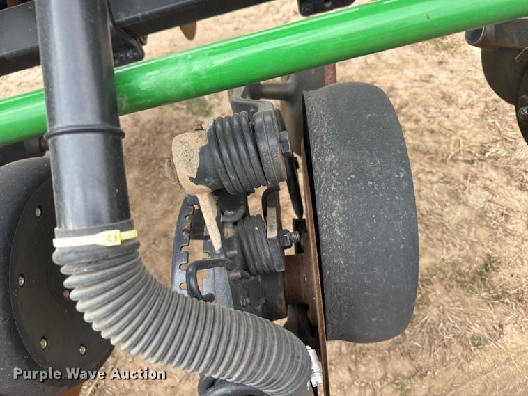 image for item EU6369 2010 John Deere 1590 grain drill