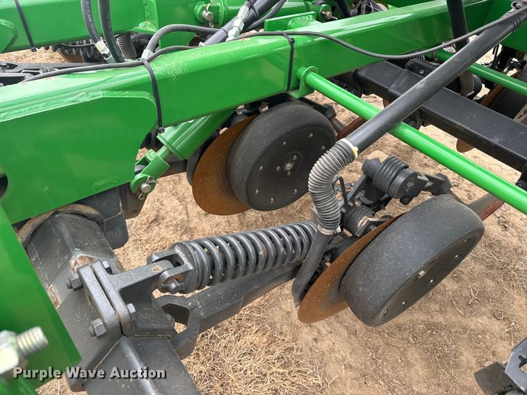 image for item EU6369 2010 John Deere 1590 grain drill