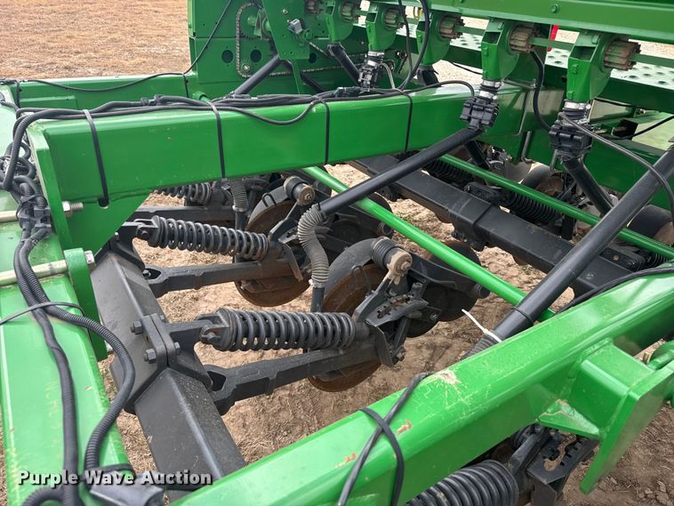 image for item EU6369 2010 John Deere 1590 grain drill