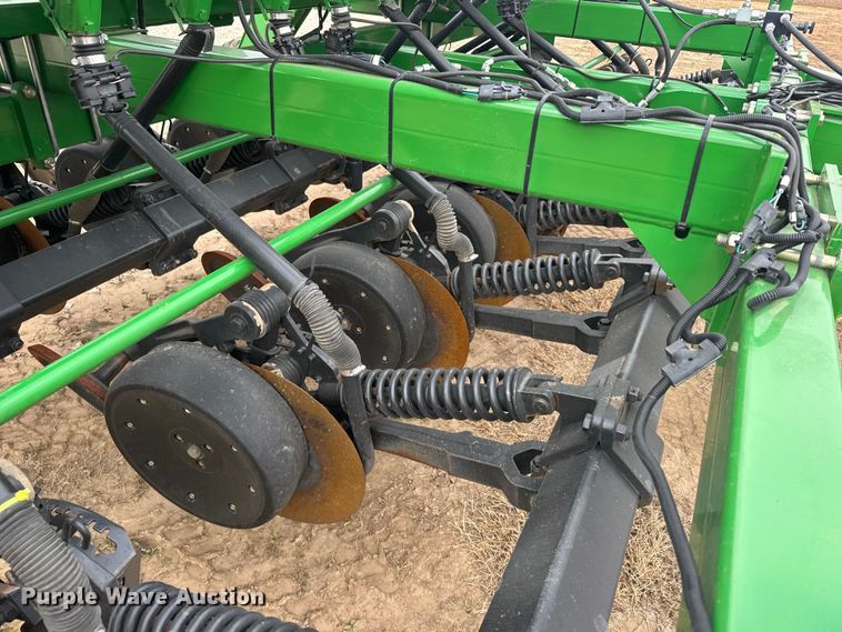 image for item EU6369 2010 John Deere 1590 grain drill