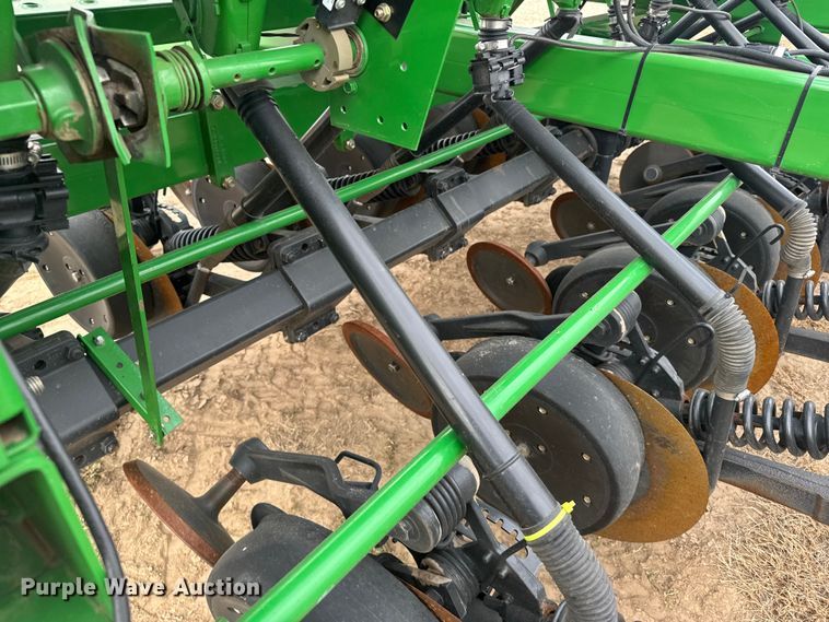 image for item EU6369 2010 John Deere 1590 grain drill