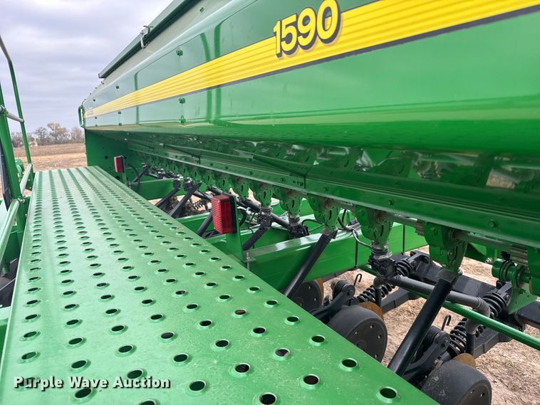 image for item EU6369 2010 John Deere 1590 grain drill
