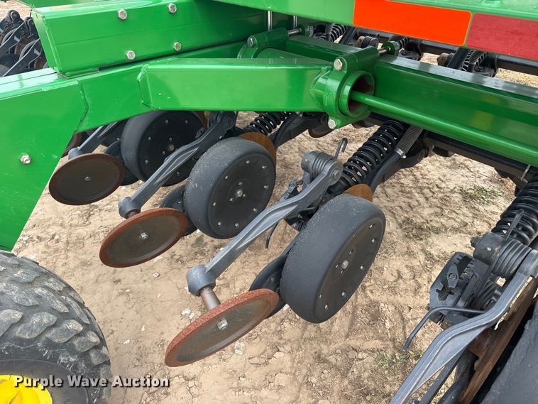 image for item EU6369 2010 John Deere 1590 grain drill