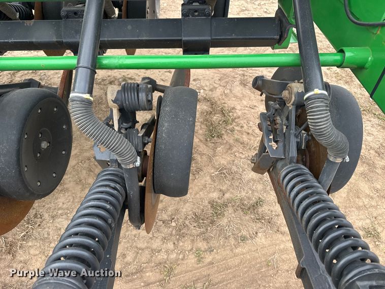 image for item EU6369 2010 John Deere 1590 grain drill