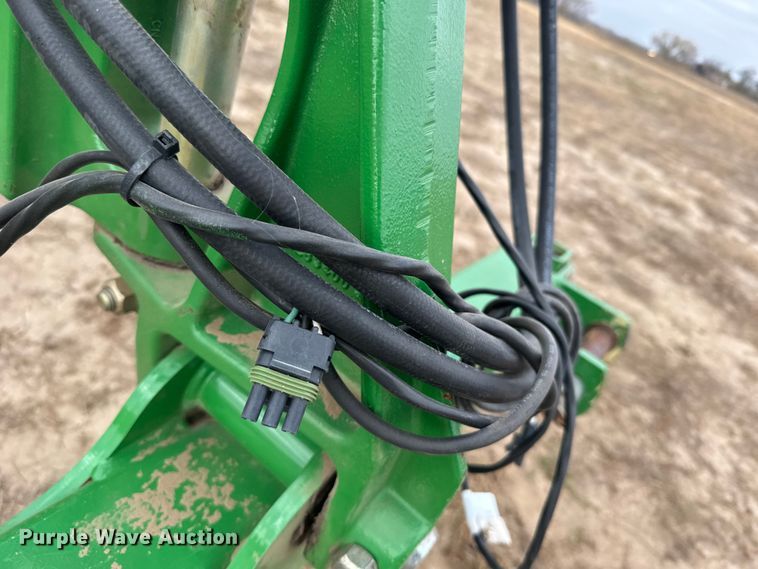 image for item EU6369 2010 John Deere 1590 grain drill