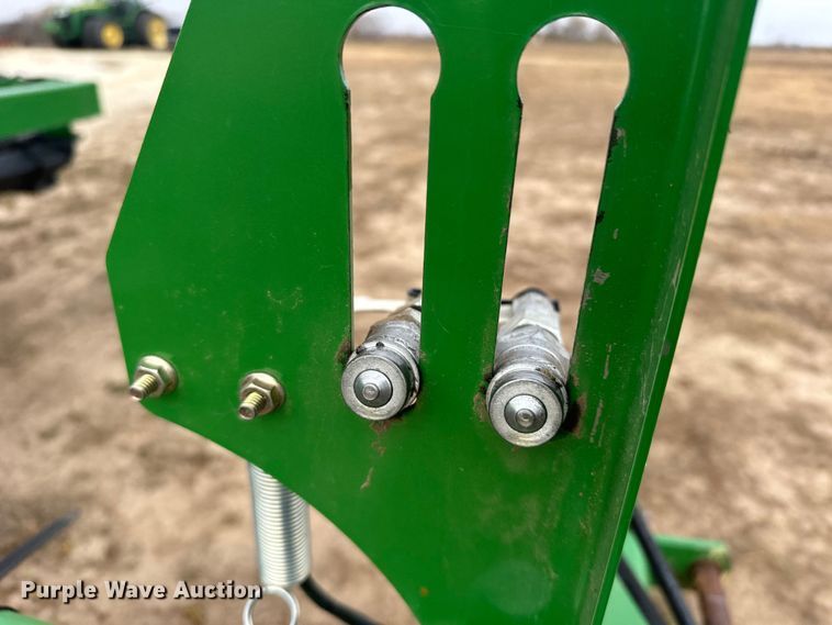 image for item EU6369 2010 John Deere 1590 grain drill