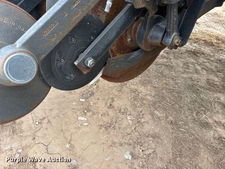 image for item EU6369 2010 John Deere 1590 grain drill