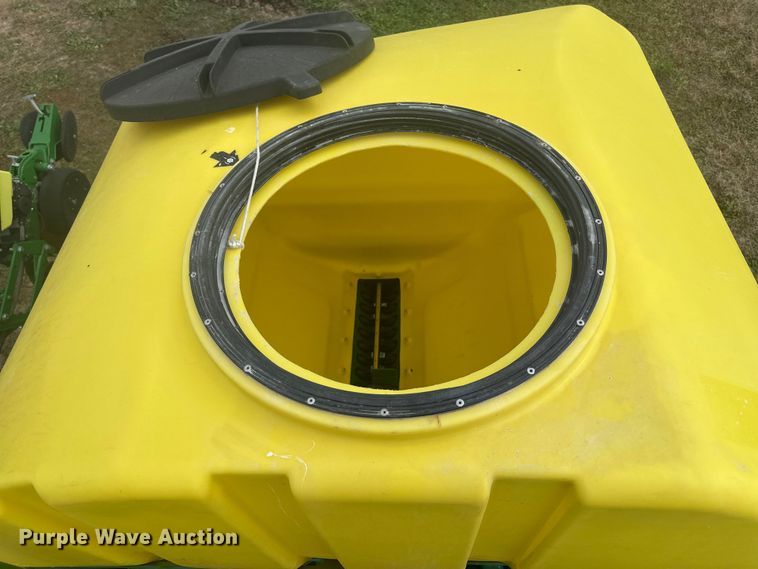 image for item EU6372 2017 John Deere 1795 Max Emerge split row no-till planter