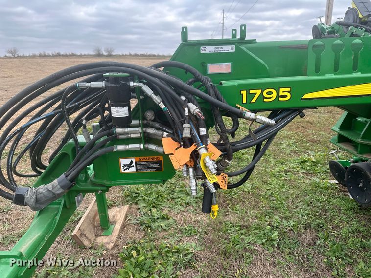 image for item EU6372 2017 John Deere 1795 Max Emerge split row no-till planter