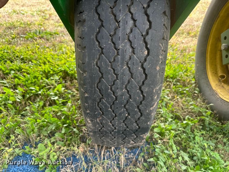 image for item EU6372 2017 John Deere 1795 Max Emerge split row no-till planter