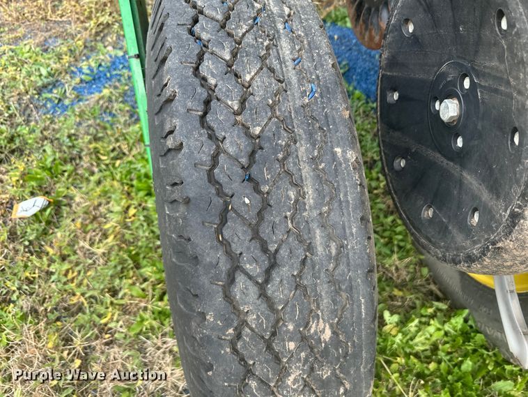 image for item EU6372 2017 John Deere 1795 Max Emerge split row no-till planter