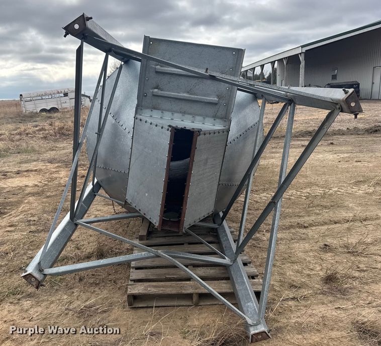 image for item EU6382 Grain silos