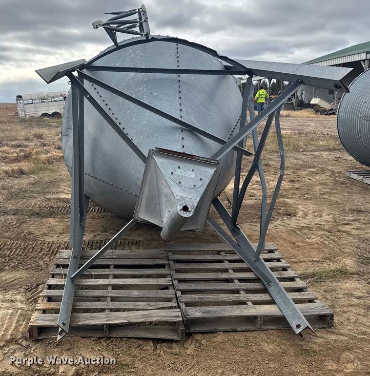 image for item EU6382 Grain silos