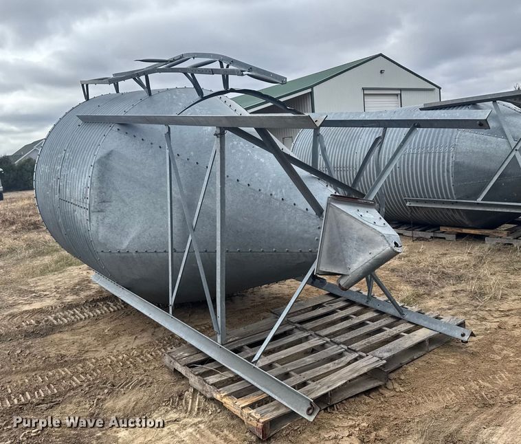 image for item EU6382 Grain silos