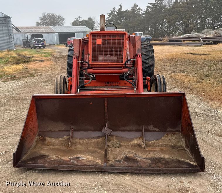 image for item EU6386 Allis-Chalmers 185 tractor