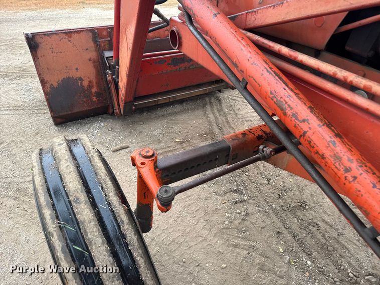 image for item EU6386 Allis-Chalmers 185 tractor