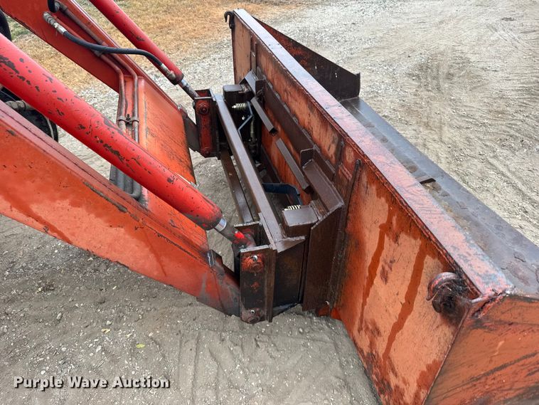 image for item EU6386 Allis-Chalmers 185 tractor