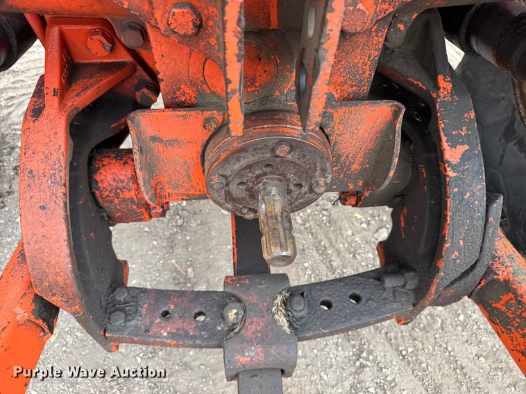 image for item EU6386 Allis-Chalmers 185 tractor