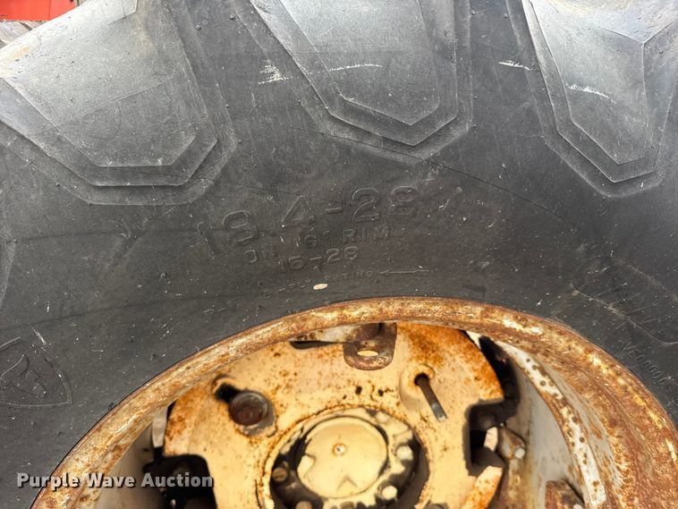 image for item EU6386 Allis-Chalmers 185 tractor