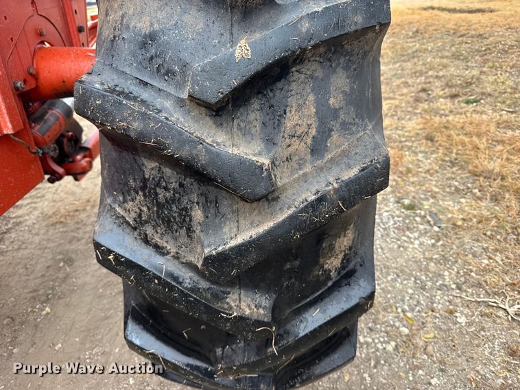 image for item EU6386 Allis-Chalmers 185 tractor