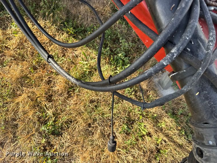 image for item EU6387 New Holland BR7070 round baler