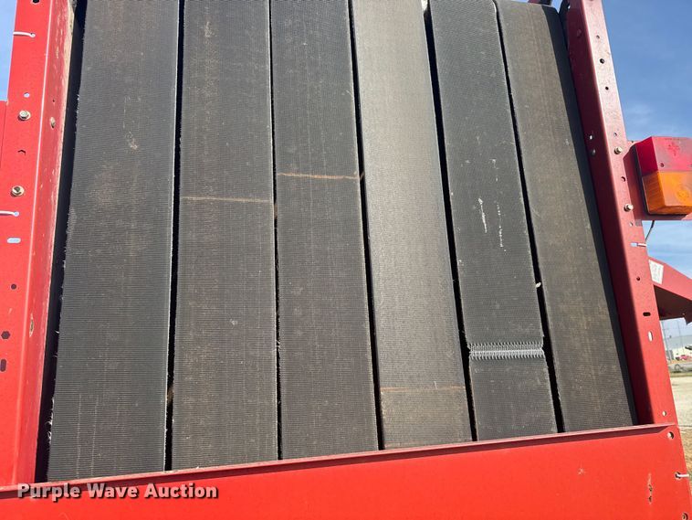 image for item EU6387 New Holland BR7070 round baler