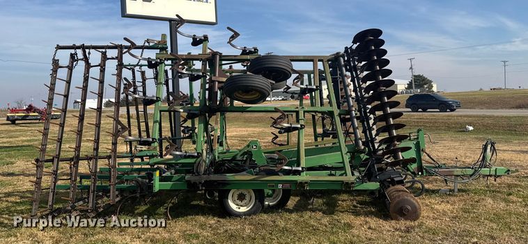 image for item EU6388 John Deere 726 mulch finisher