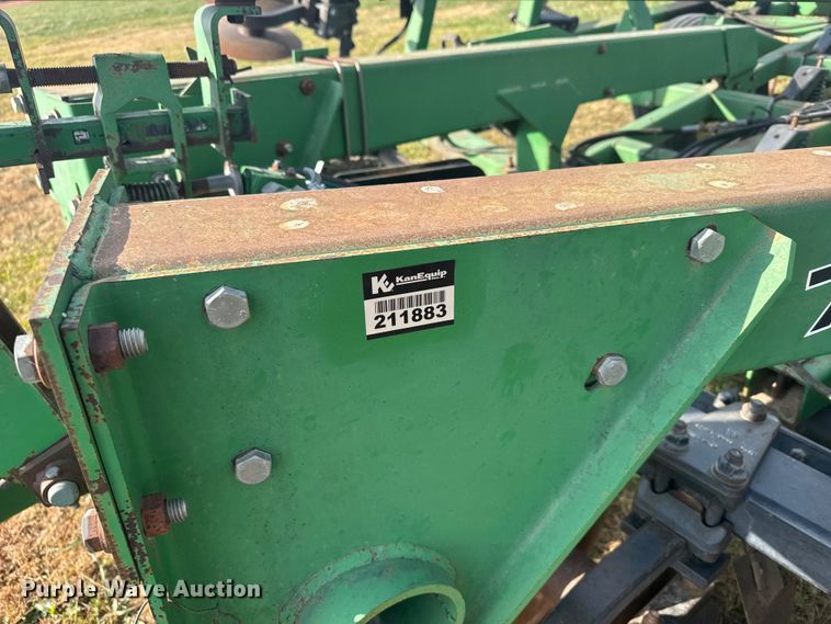 image for item EU6388 John Deere 726 mulch finisher