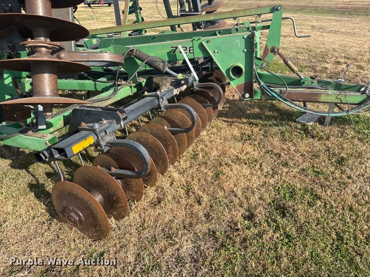 image for item EU6388 John Deere 726 mulch finisher