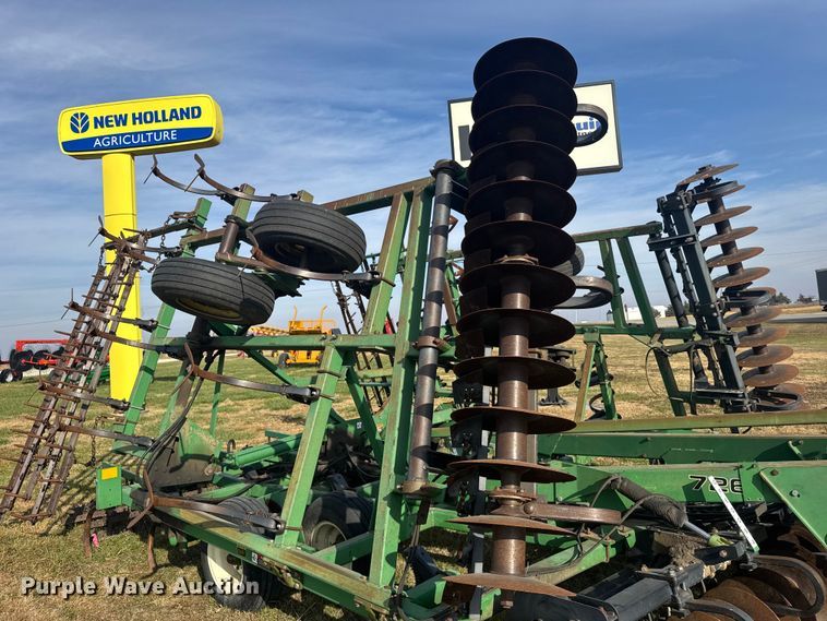 image for item EU6388 John Deere 726 mulch finisher