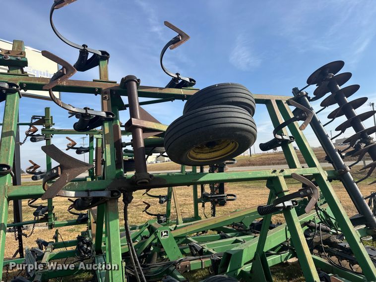 image for item EU6388 John Deere 726 mulch finisher