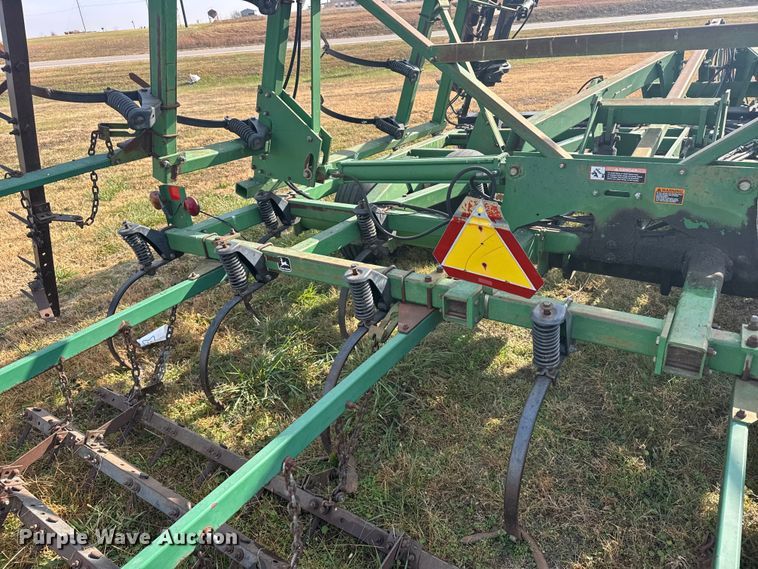 image for item EU6388 John Deere 726 mulch finisher