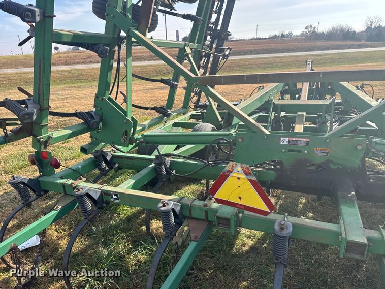 image for item EU6388 John Deere 726 mulch finisher