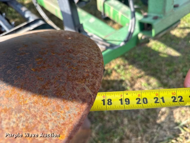 image for item EU6388 John Deere 726 mulch finisher